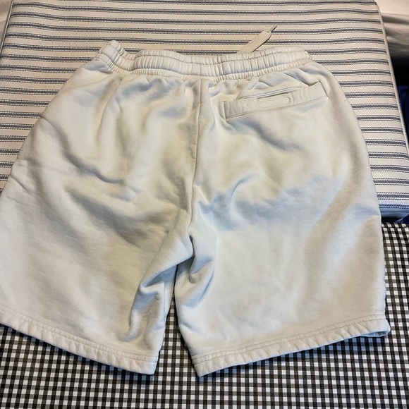 While Lacoste sweat shorts - Picture 3 of 6